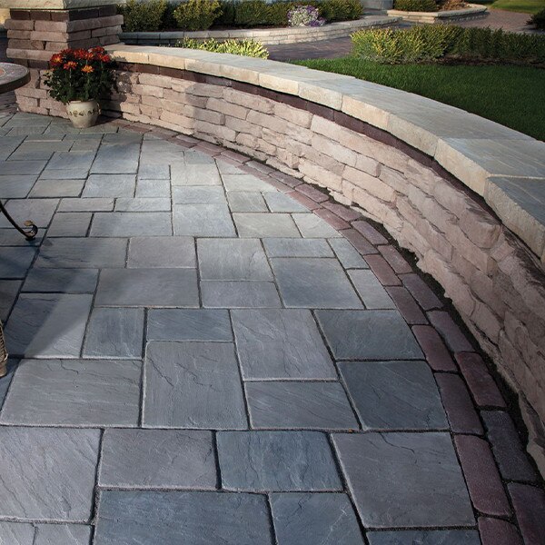 Unilock Rivercrest Wall